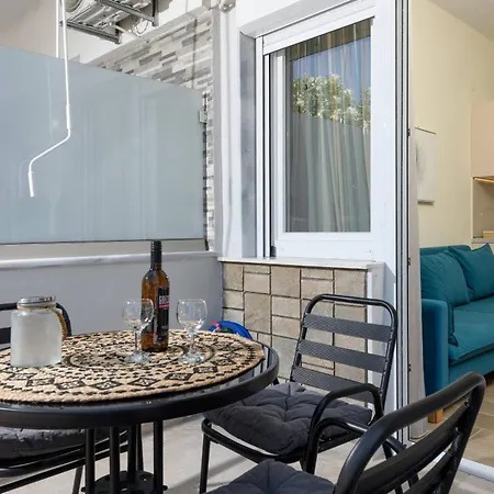 Chara Sea View Luxury House Apartman